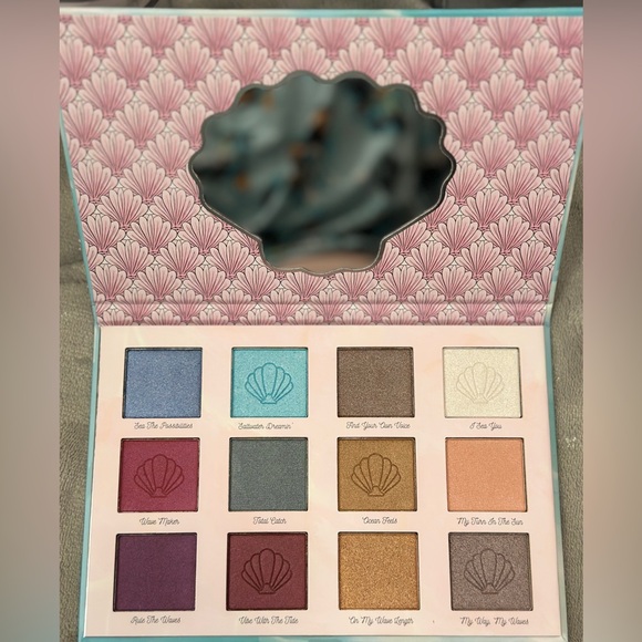 Taste Beauty | Makeup | The Little Mermaid Ariel Eyeshadow Palette ...